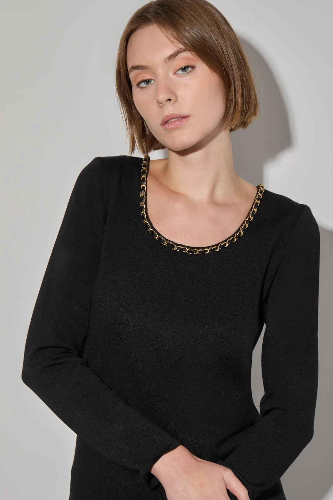 Soft Knit Scoop Neck Chain Detail Tunic