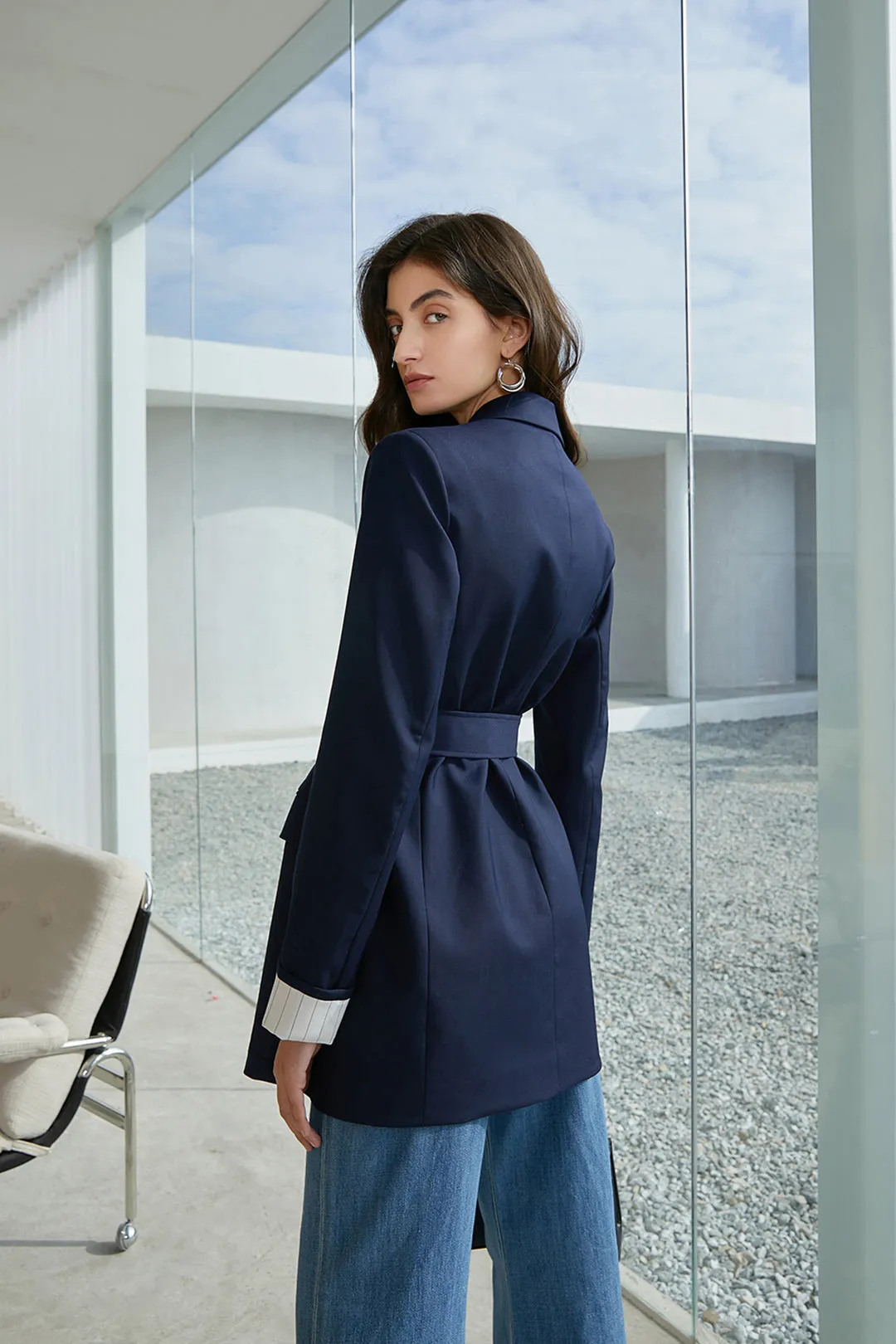 V-neck blazer | Navy blue blazer | Commuter blazer