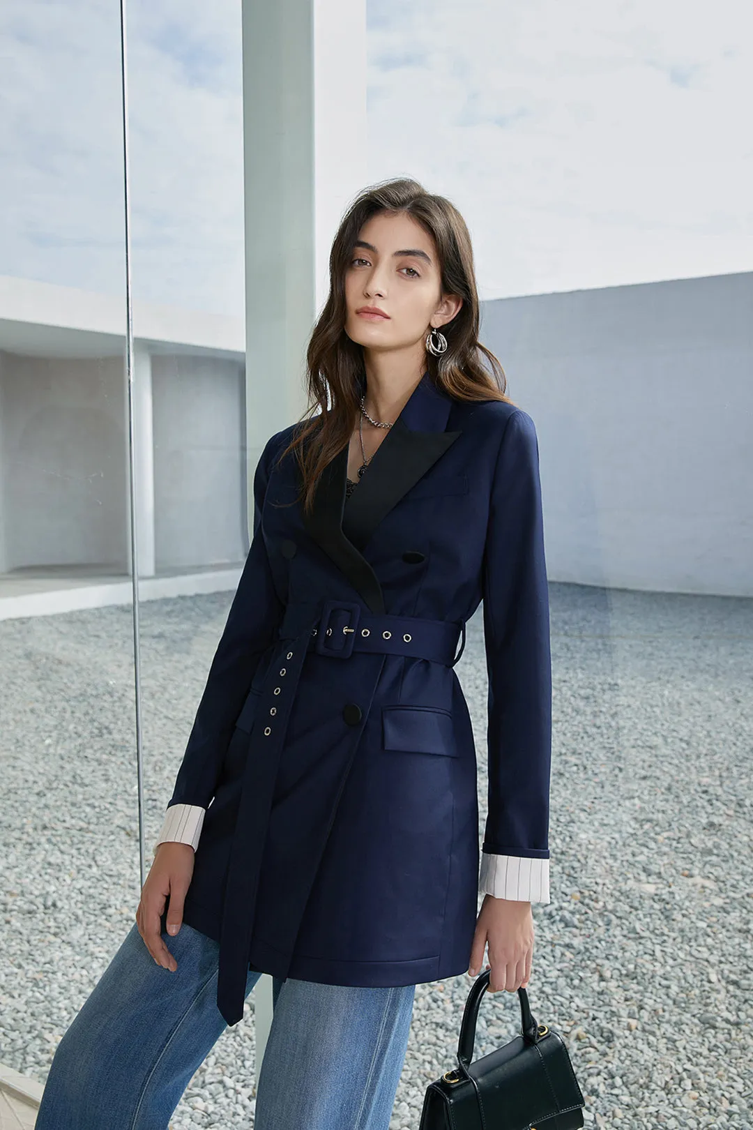 V-neck blazer | Navy blue blazer | Commuter blazer