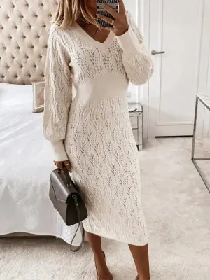 Women’s V-neck long-sleeved hip-hugging sweater dress